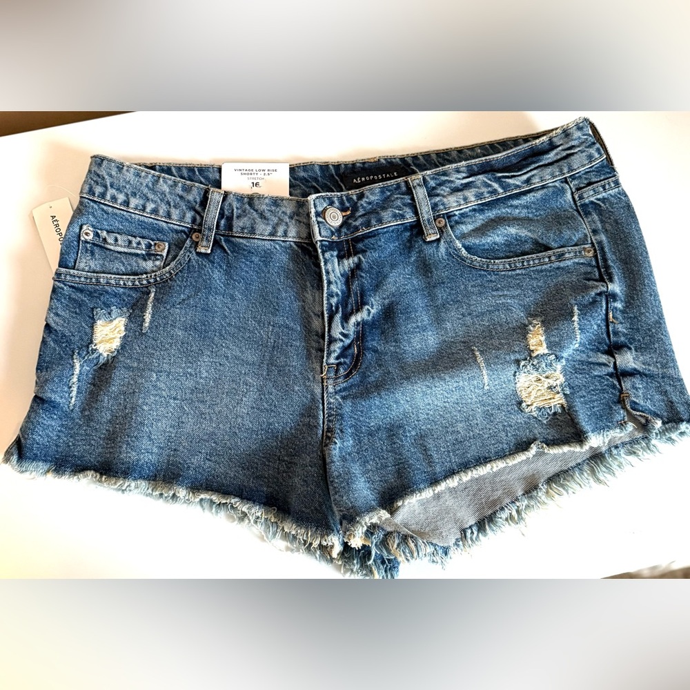 AEROPOSTAL WOMEN'S SIZE 16 LOW RISE DISTRESSED SHORTY SHORTS NWT